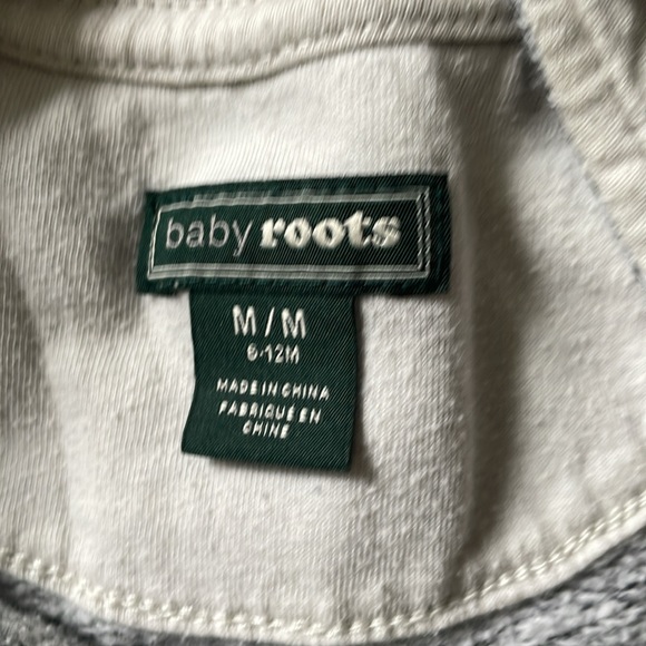 Fair condition Roots jumpers - Picture 4 of 5